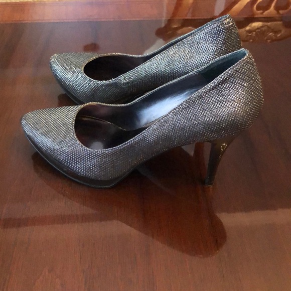 Nine West heels - Picture 2 of 4